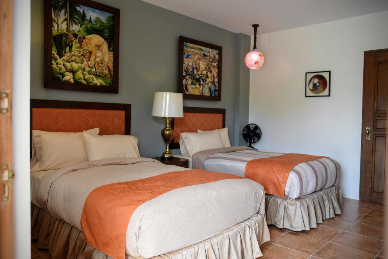 Casa Marina Bed And Breakfast Pagsanjan Экстерьер фото
